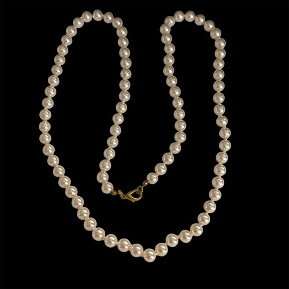 Vintage Cream Glass Pearl Necklace 30" 8mm Hand Knotted Opera Length Gold Tone - Picture 1 of 11